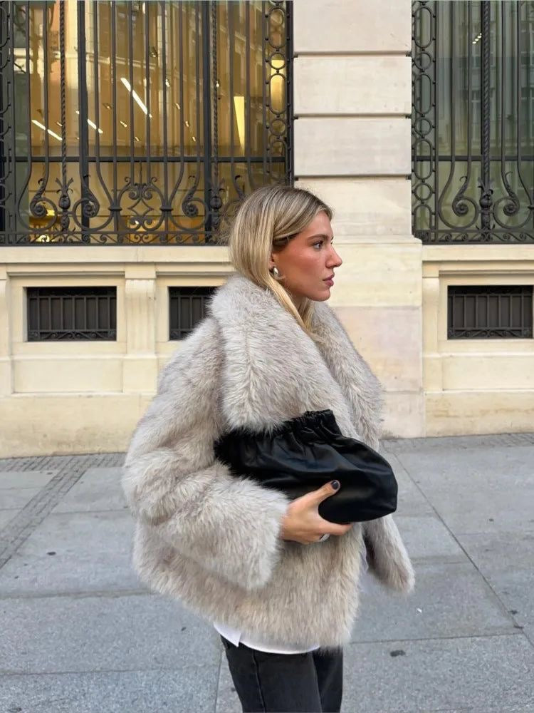 Mystique & Co™ Manteau de fourrure