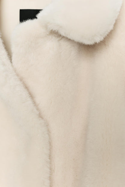 Mystique & Co™ Veste Fausse Fourrure Ceinturée
