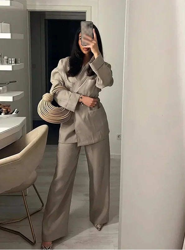 Mystique & Co™ Ensemble Casual Chic